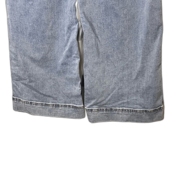 EST 1946 Women's Light Blue wide leg Jeans hi rise size 12 stretch super soft! - Picture 3 of 6